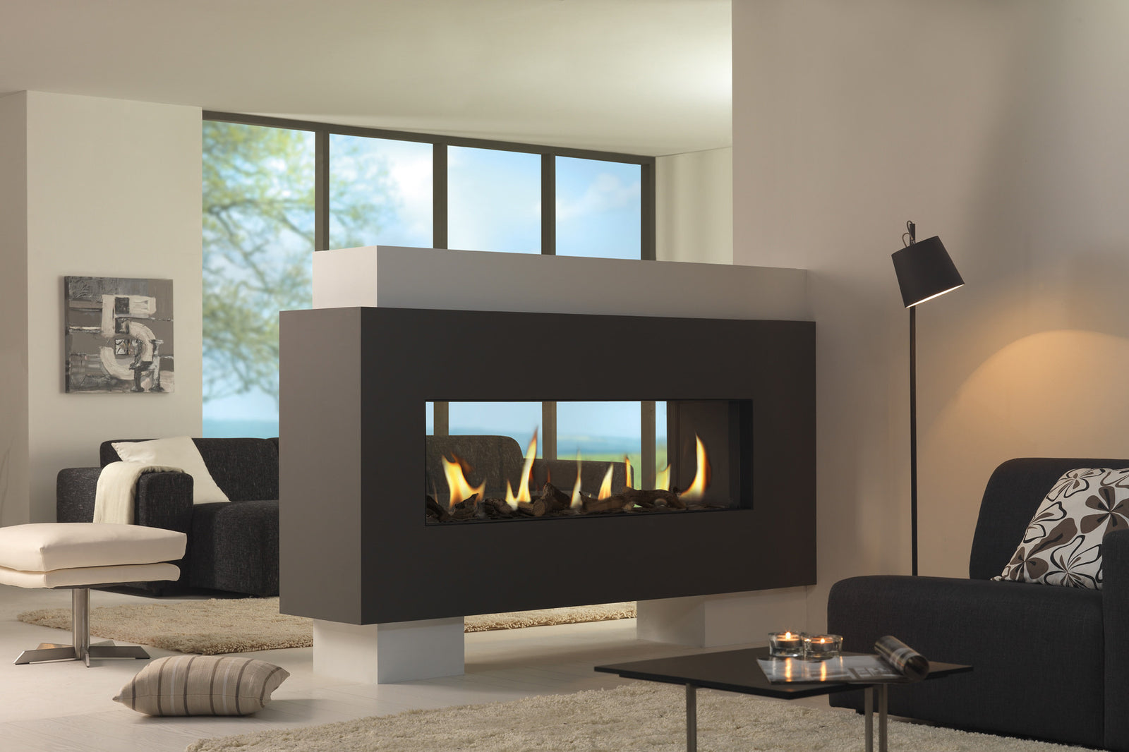 DRU Metro 150XT Tunnel Eco Wave in moderne woonkamer met zicht op de vlammen