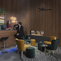 Element4 Club 140 tunnel haard in moderne barruimte met houten wand
