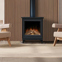 Element4 Ignis Supreme haard met vlammen in een woonkamer met fauteuils