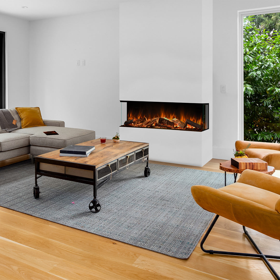 Element4 Elite 100 in moderne woonkamer met brandend haardvuur