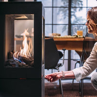 Faber Vejen plus gaskachel brandt in een moderne woonkamer