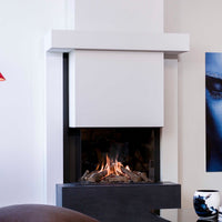 Faber Matrix 800/650 III Driezijdig in moderne woonkamer met brandende haard