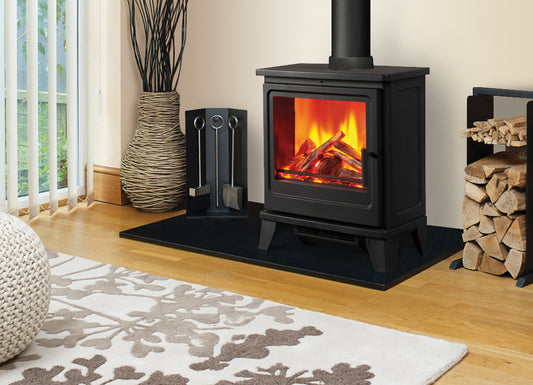 Fair Fires Solution Blackthorn Stove in woonkamer met brandend vuur