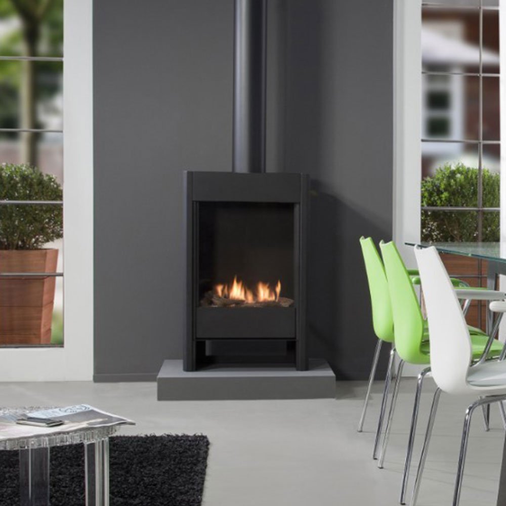 Faber Farum gaskachel in moderne woonkamer met vlammen