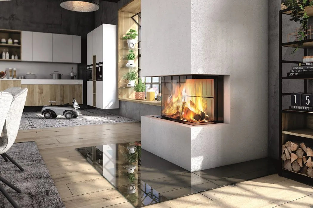 Spartherm Linear Triple 80x41x50 (vaste greep) haard in moderne woonkamer met houten vloer en keuken.