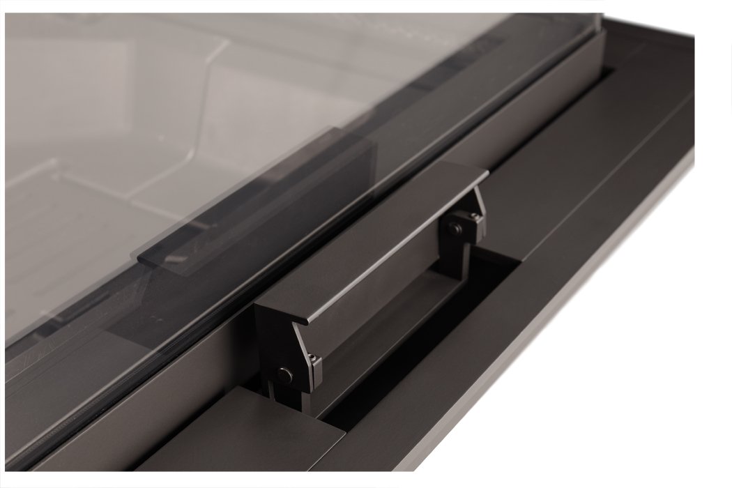 Spartherm Linear Triple 80x41x50 vaste greep op zwarte haard