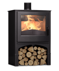 Nordic Fire Cottage houtkachel met brandend vuur en houtopslag