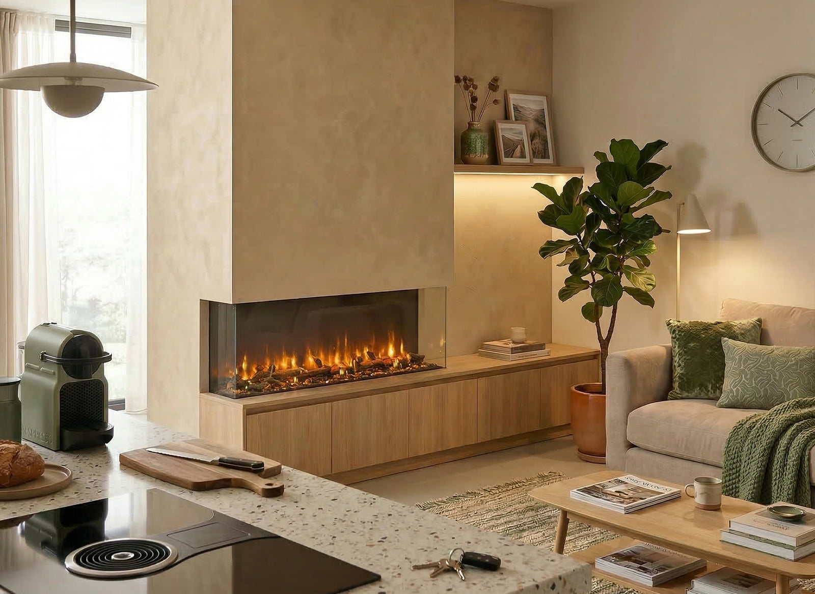 Charlton & Jenrick i-1500e Slim in een moderne woonkamer met lang haardvuur