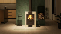 HS Flamingo Espo I houtkachel met brandend vuur in een modern interieur