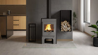 HS Flamingo Espo III houtkachel met brandend vuur in een modern interieur