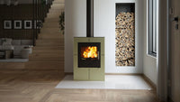 HS Flamingo Evenes houtkachel met brandend vuur in een modern interieur