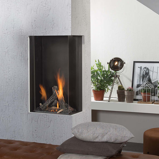 Wanders Lenga 500 hoek ingebouwde haard in woonkamer met brandend vuur