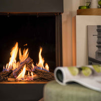 Wanders Lenga 800 front met brandend haardvuur