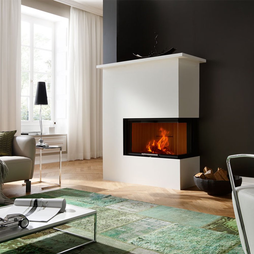 Spartherm Linear Corner 80x40x50 (vaste greep) in een moderne woonkamer met groene accenten.