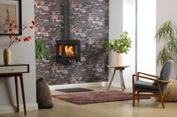 Charlton & Jenrick Purevision LPV5 wandhoutkachel in moderne woonkamer