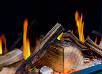 Charlton & Jenrick Luminosa 110 met brandend hout en vlammen