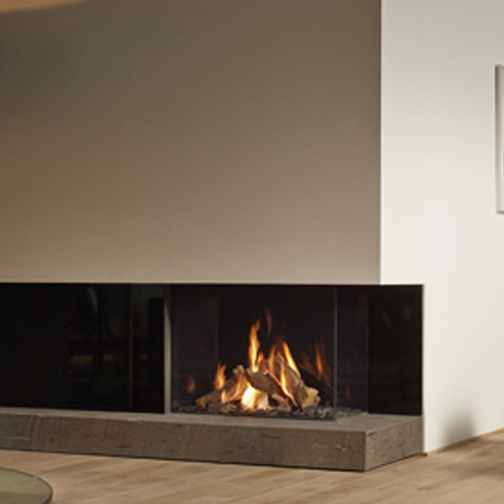 DRU Maestro 105/2 Eco Wave ingebouwde hoekhaard met brandend vuur en moderne inrichting.