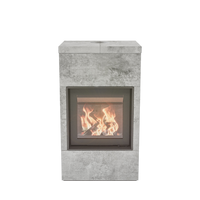 Altech Max Core B houtkachel op witte achtergrond met brandend vuur