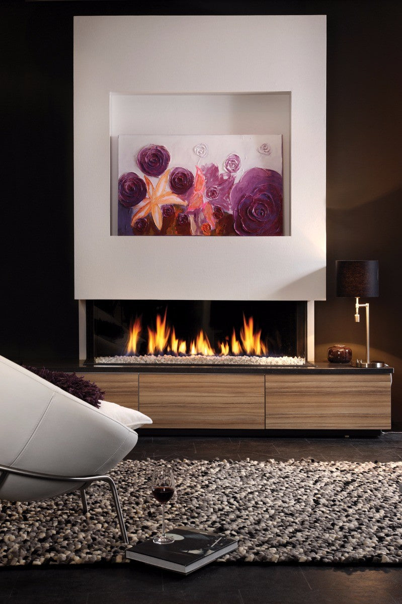 DRU Metro 130XT/3 Eco Wave haard in moderne woonkamer met brandend vuur