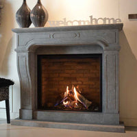 Schouw Model 103 in grijze schouw, met brandend haardvuur.