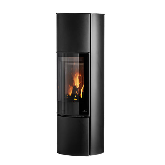 Jydepejsen Cozy Modern High zwarte haard met brandend vuur