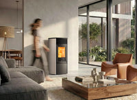 Nobis A10 Zenith pelletkachel in moderne woonkamer