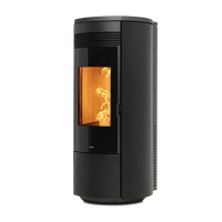 Nobis A11 Round Glass pelletkachel met vlammen op witte achtergrond