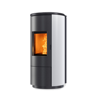 Nobis A8 Round Steel pelletkachel met vlammen