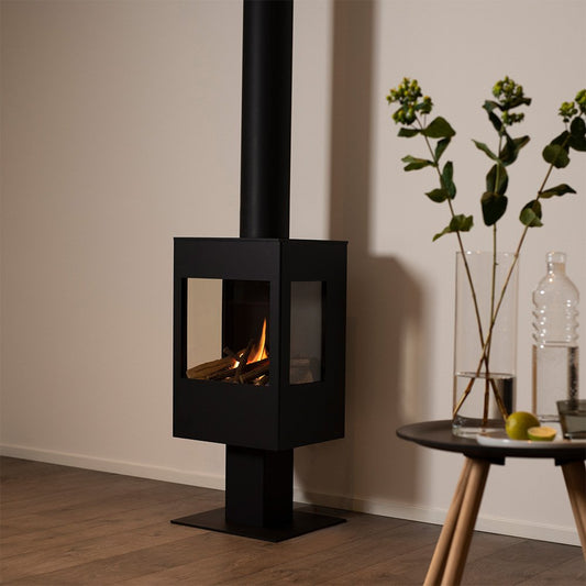 Wanders Onyx F gaskachel in moderne woonkamer, zwart met zicht op vlammen