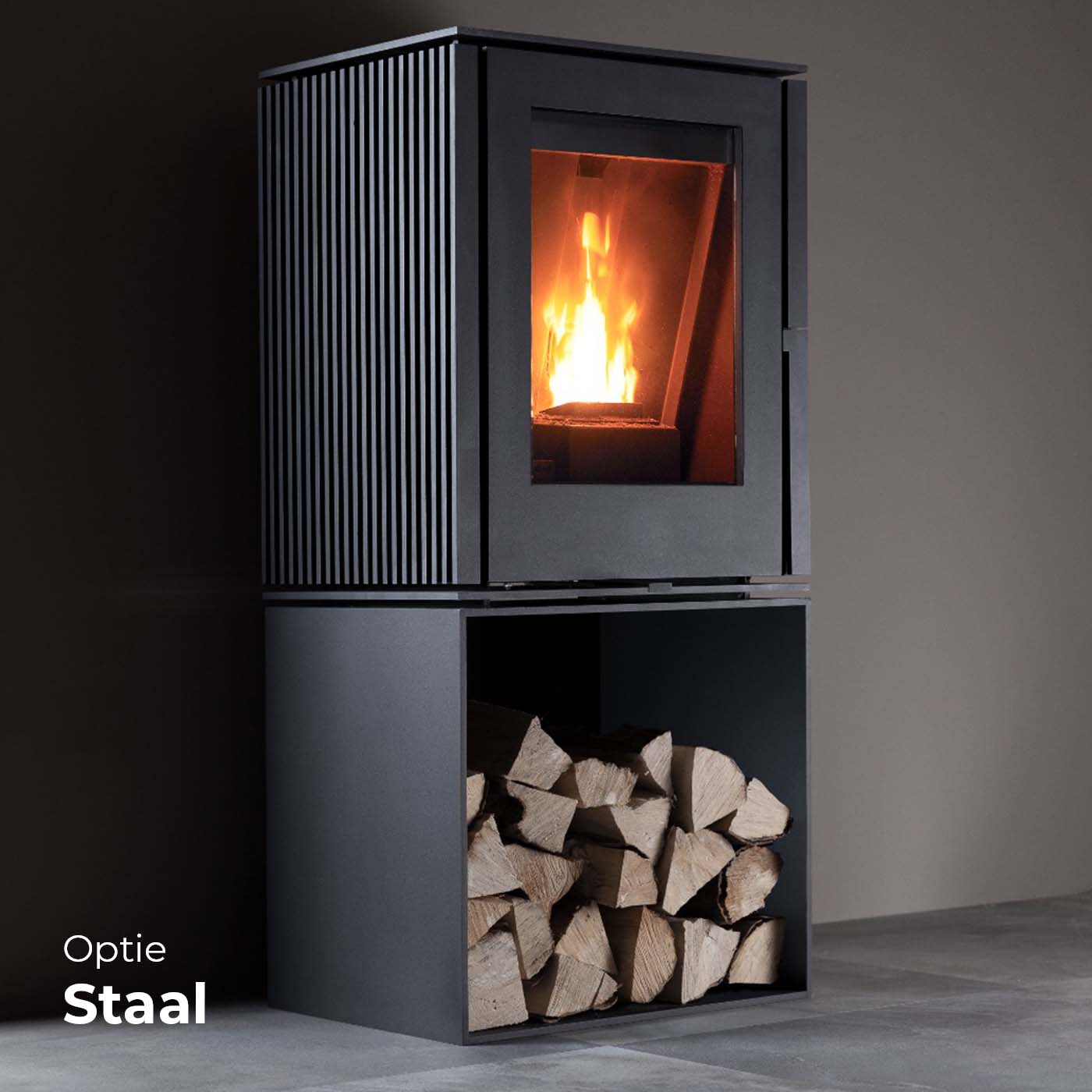 Trimline Fires Woody Loft Pellet stalen kachel met brandend vuur en houtvak