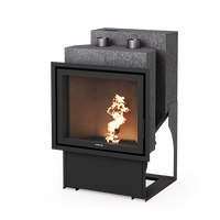 Nordic Fire Sienna 7-10 houtkachel met zichtbare vlammen op zwarte achtergrond