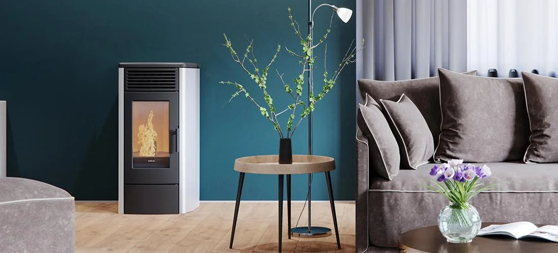 Nordic Fire Viktor 8 Airplus in moderne woonkamer met brandend vuur