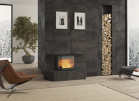 Dovre Phoenix 4 haard in moderne woonkamer met brandend vuur