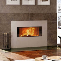 Spartherm Linear Front 73x37 haard in moderne woonkamer met brandend vuur