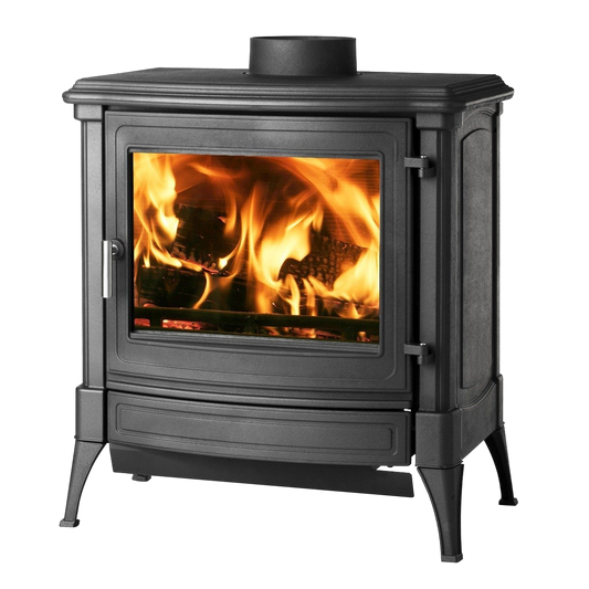 Nestor Martin S43 houtkachel met brandend vuur op witte achtergrond