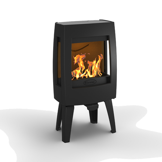 Dovre Sense 103 houtkachel met brandend vuur op witte achtergrond