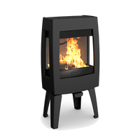 Dovre Sense 303 houtkachel met zicht op brandend vuur