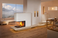 Spartherm Premium Triple 50x74x50 in moderne woonkamer met brandend haardvuur