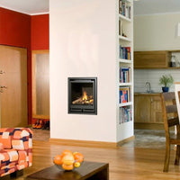 Wanders Square 40 front inzet gas in witte woonkamerwand met vlammen