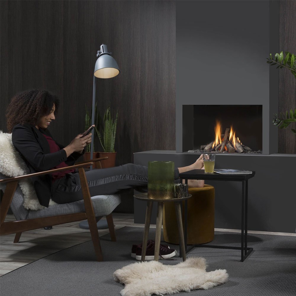 Element4 Summum 70 Front ingebouwde haard in moderne woonkamer