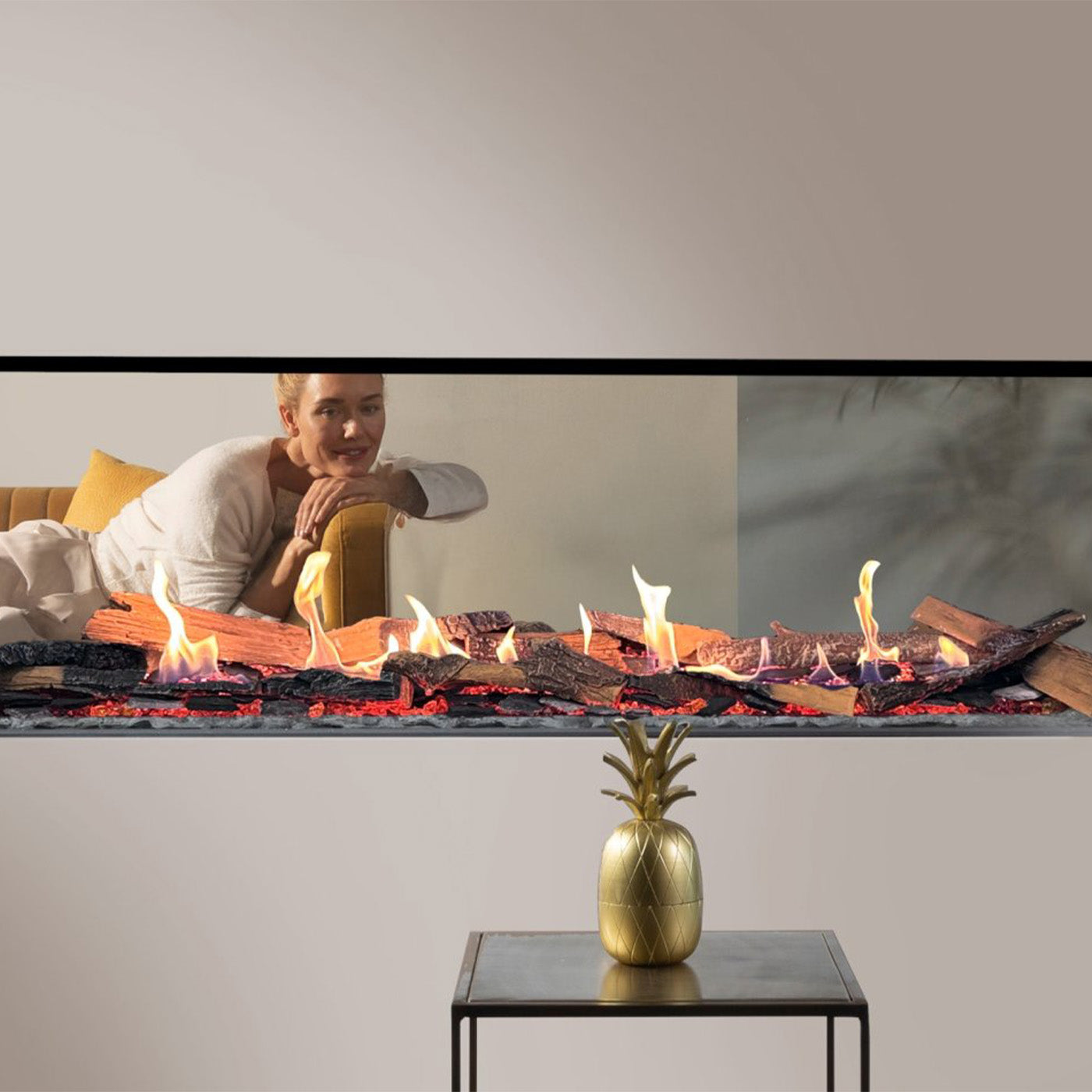 Element4 Summum 140 Tunnel Bio in moderne woonkamer met haardvuur