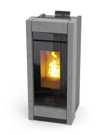 Thermorossi Essenza Metalcolor Natural Air pelletkachel met een modern, rechthoekig ontwerp en brandend vuur.