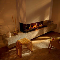 Trimline Fires 140 Panoramic met brandend vuur in een stijlvol interieur