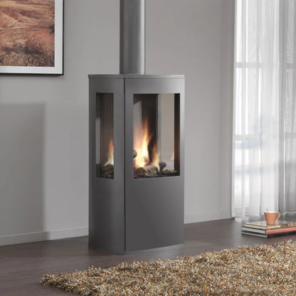 Dru Trio Gaskachel met vlammen in een moderne grijze ruimte