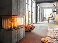 Spartherm Linear Triple 73x35x40 in moderne woonkamer met ingebouwde haard en vlammen