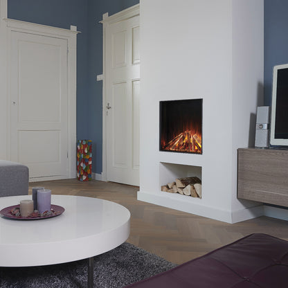 Woonkamer met Fair Fires Tru Vizion Solution 750 Front haard, witte muren en moderne inrichting.