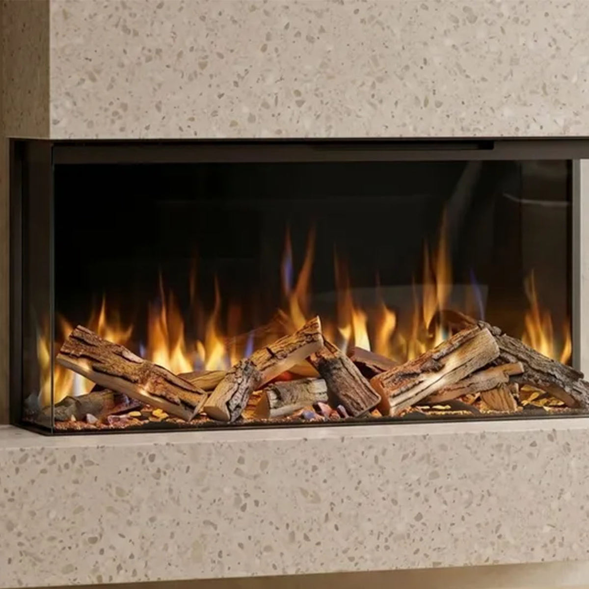 Element4 Volta 80 met brandend houtvuur in een natuurstenen haardombouw