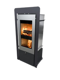 Xeoos Aqua x8 houtkachel met brandend vuur op witte achtergrond